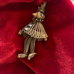 Vintage 1967 Grosse brooch.